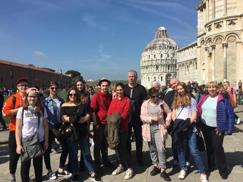 Grupa uczestników z Młodzieżowego Domu Kultury w Słupsku wyjechała do Pontedera w Toskanii we Włoszech