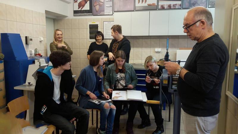 Uczniowie słupskiego plastyka na warsztatach w Politechnice Koszalińskiej
