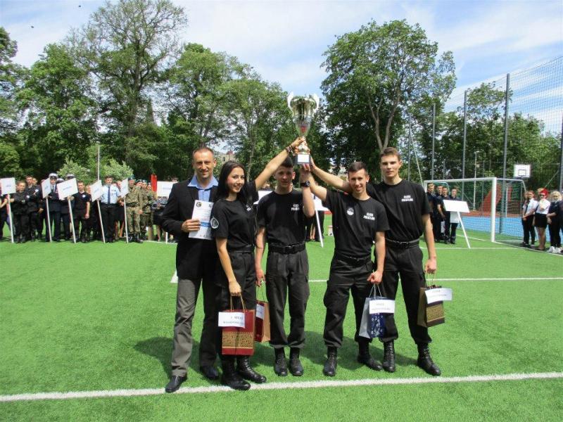 Policyjne Liceum Ogólnokształcące w Słupsku najlepsze w kraju