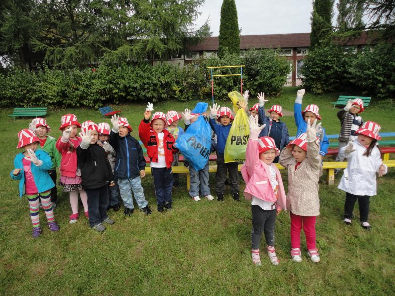 SPRZĄTANIE ŚWIATA - 14. 09. 2012 r.