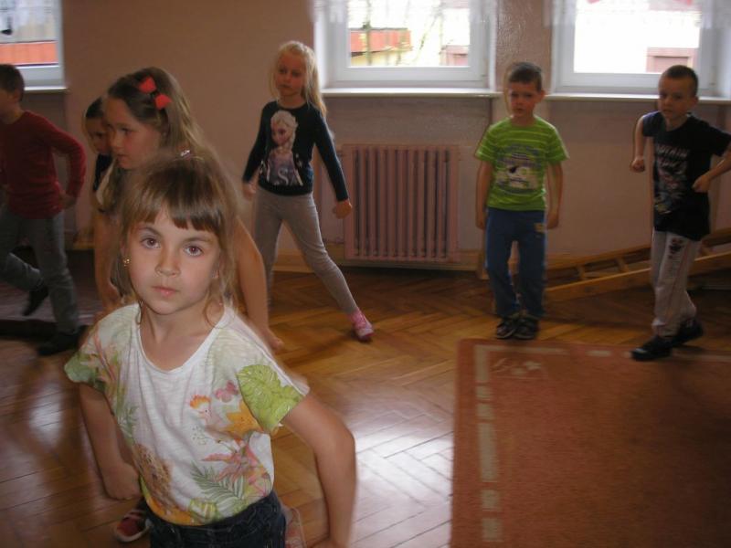 Tańce z p. Kasią- gr. IV; 04-05-2015