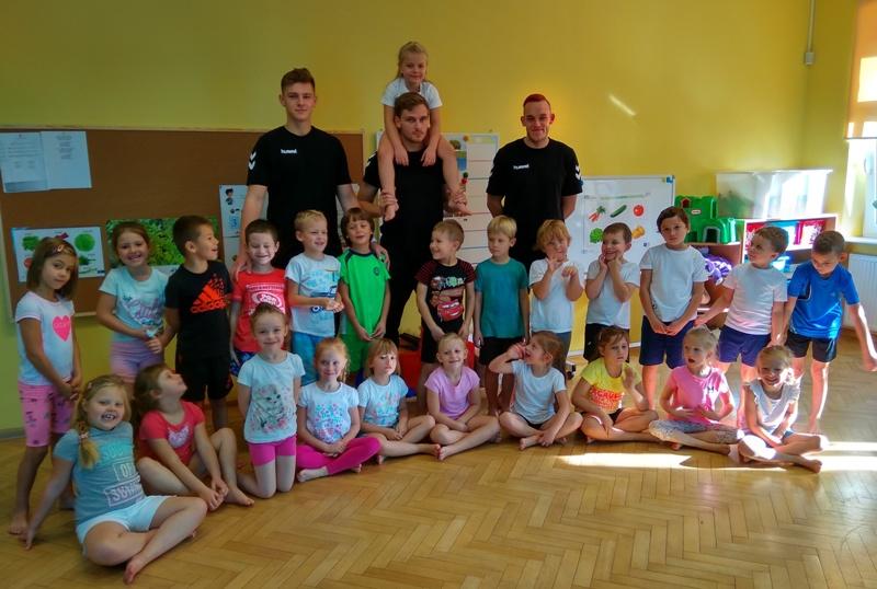 Grupa IV Gimnastyka z KOSZYKARZAMI z STK CZARNI SŁUPSK
