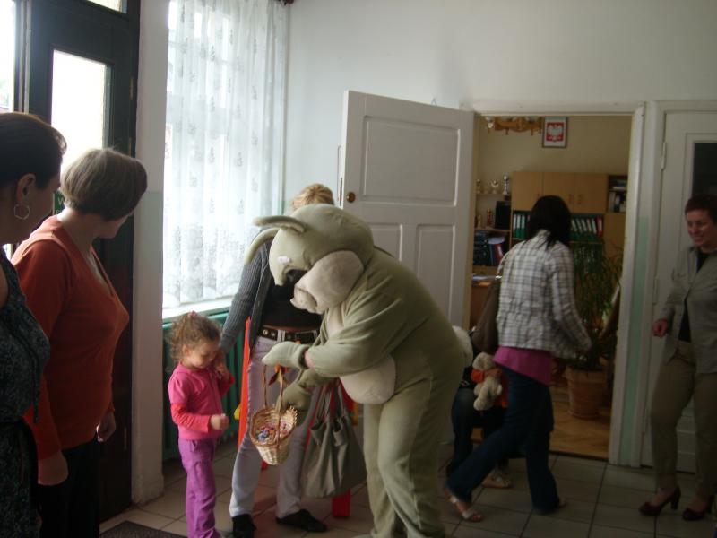 spotkanie adaptacyjne, zorganizowane dla maluszk&oacute;w i ich rodzic&oacute;w: 30.08.2011 r.
