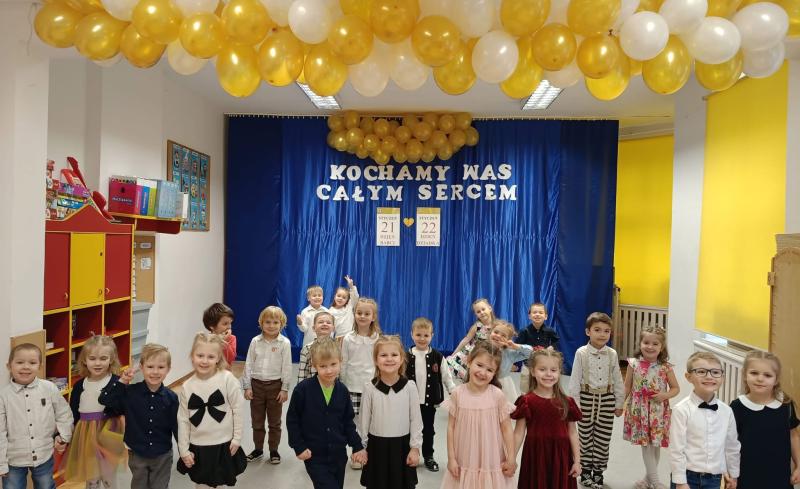 DZIEŃ BABCI I DZIADKA GR II