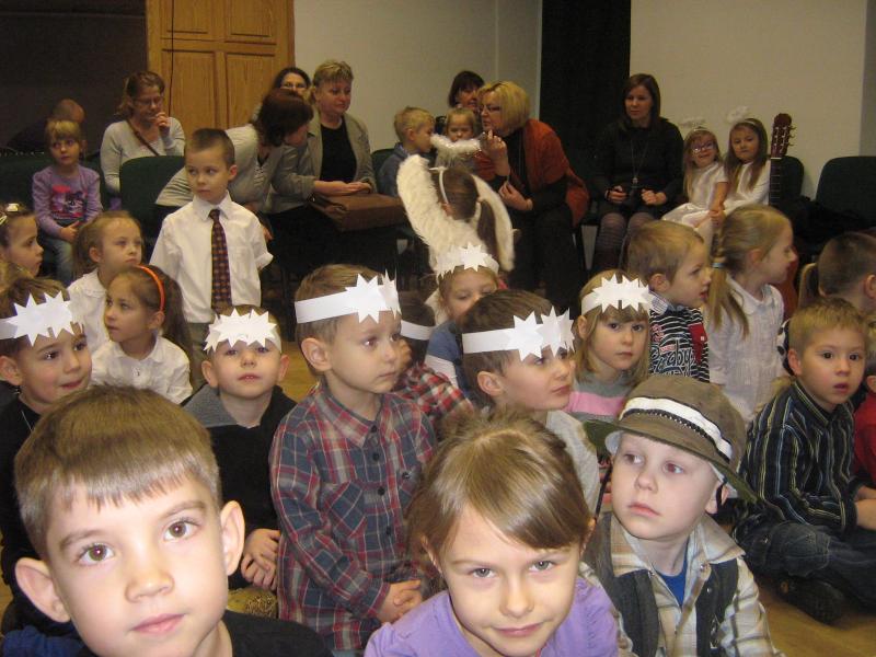 Rodzinne Kolędowanie z Królestwem Skrzatów: grupa II i III