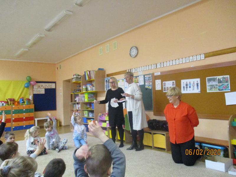 ,,Słoneczka''i ,,Stokrotki''poznają swoje prawa