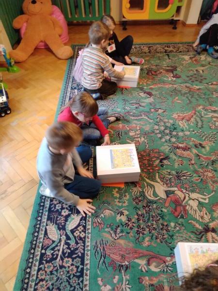 WARSZTATY DLA STARSZAK&Oacute;W PT "PRAWA DZIECKA"PROWADZONE PRZEZ PANIĄ PEDAGOG Z PORADNI PSYCHOLOGICZNO-PEDAGOGICZNEJ W SŁUPSKU