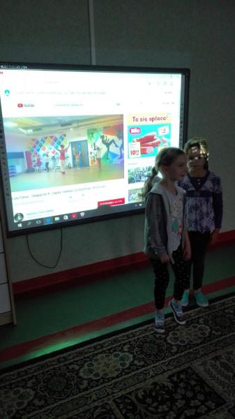 Tablica multimedialna - zajęcia taneczne