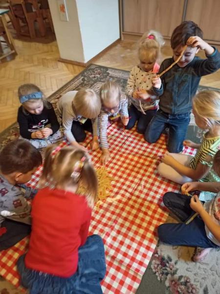 I jak igła w grupie III
