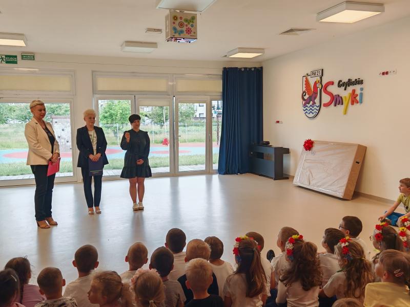 Wręczenie nagrody za II miejsce w konkursie PGK