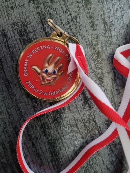 Medal okazjonalny projektu "Gramy w ręczną"