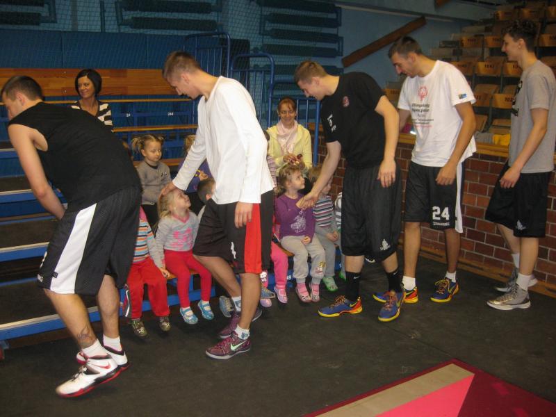 Trening z koszykarzami
