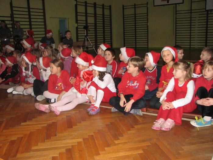 Mikołajki w klasach I-III - 06.12.2010r.