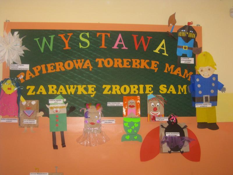 Wystawa "Papierową torebkę mam, zabawkę zrobię sam"