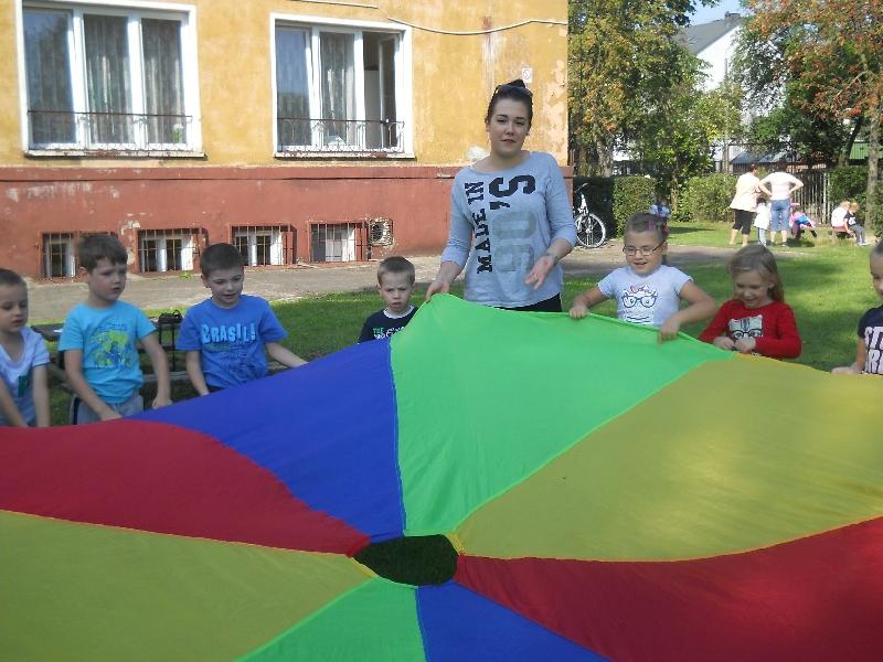 Zabawy z chustą