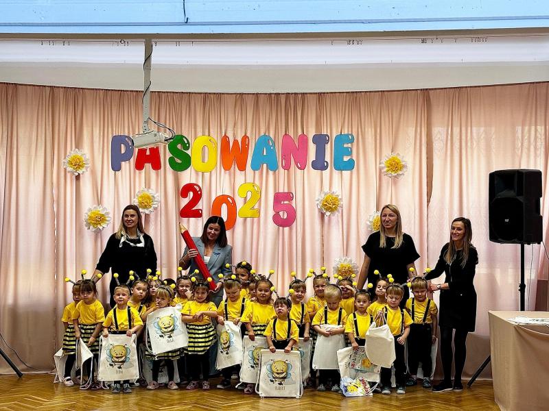 Pasowanie na Przedszkolaka Pszcz&oacute;łek