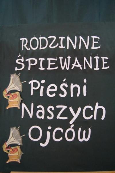 Rodzinne śpiewanie Pieśni naszych Ojców