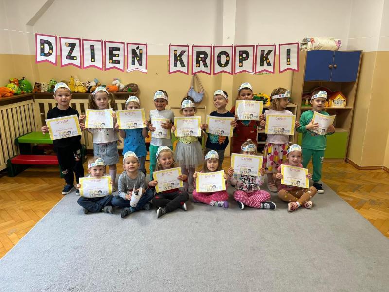 DZIEŃ KROPKI GRUPA IV