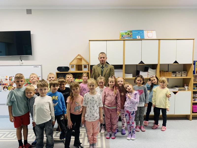 Spotkanie z leśniczym- innowacja o doradztwie zawodowym .