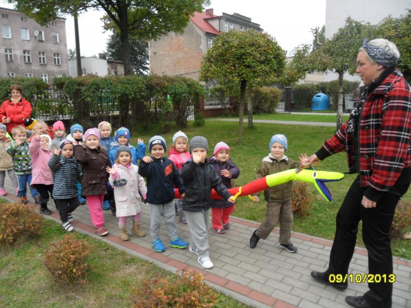 Idzie wąż .... czyli maluchy na spacerze