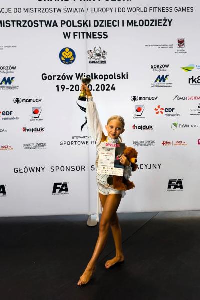 Lena Ostrowska Mistrzyni Polski w Fitness akrobatycznym