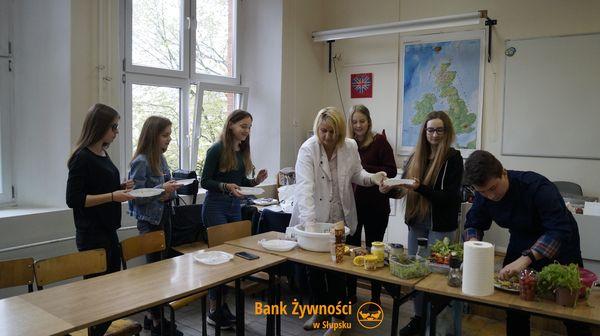 Warsztat kulinarny dla członków Szkolnego Klubu Wolontariusza