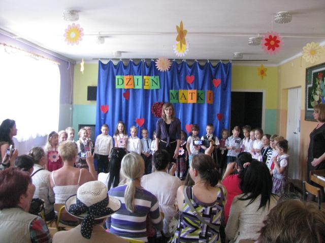 Dzień Mamy - grupa III: 25.05.2012