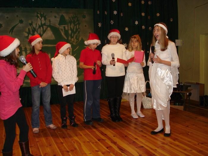 Spotkanie z Mikołajem w klasach IV-VI - 10.12.2010r.