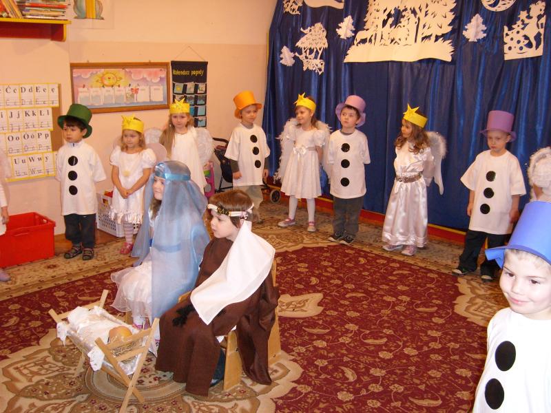Jasełka "Bałwanki u Jezuska" Gr. V 14.12.2012