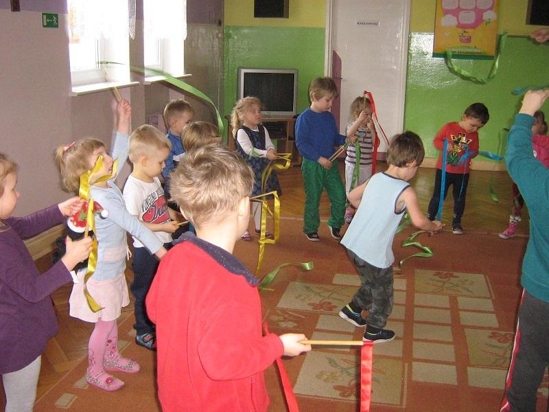Kolory wiosny w tańcu i plastyce - grupa I