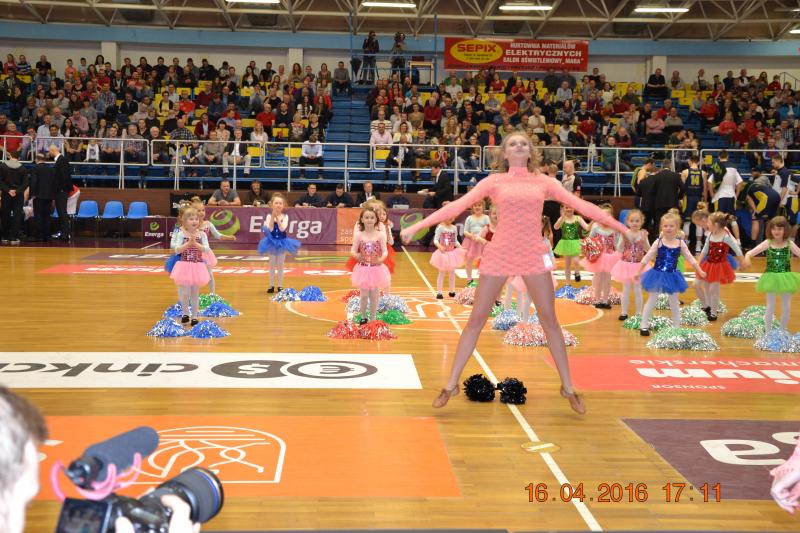 CHEERLEADERS NIEZAPOMINAJKA Z PM 12 ,,Niezapominajka” NA MECZU ENERGA CZARNI SŁUPSK