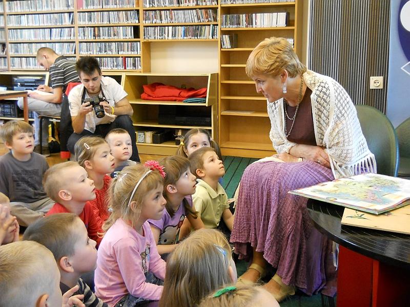 Bajka o rybaku i złotej rybce - wizyta w bibliotece: gr. III; 20.05.2014