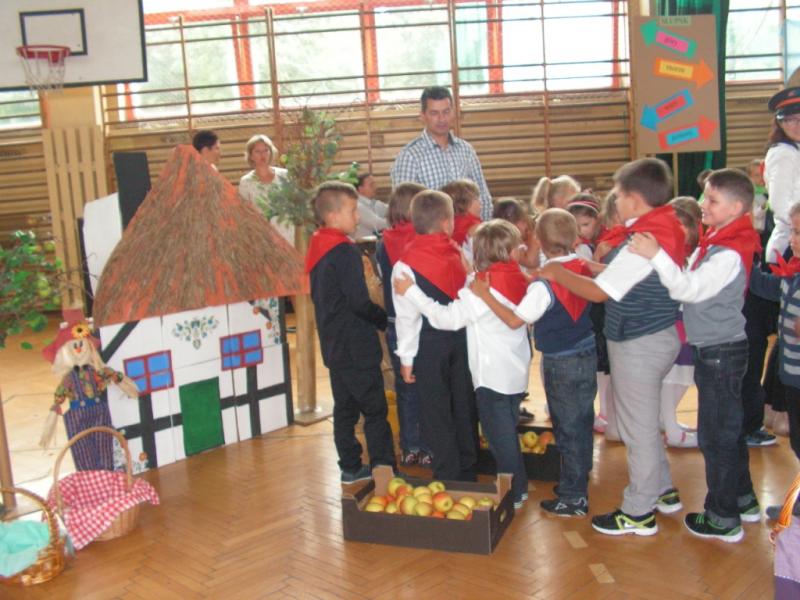 Przyjęcie uczniów klas I do społeczności uczniowskiej