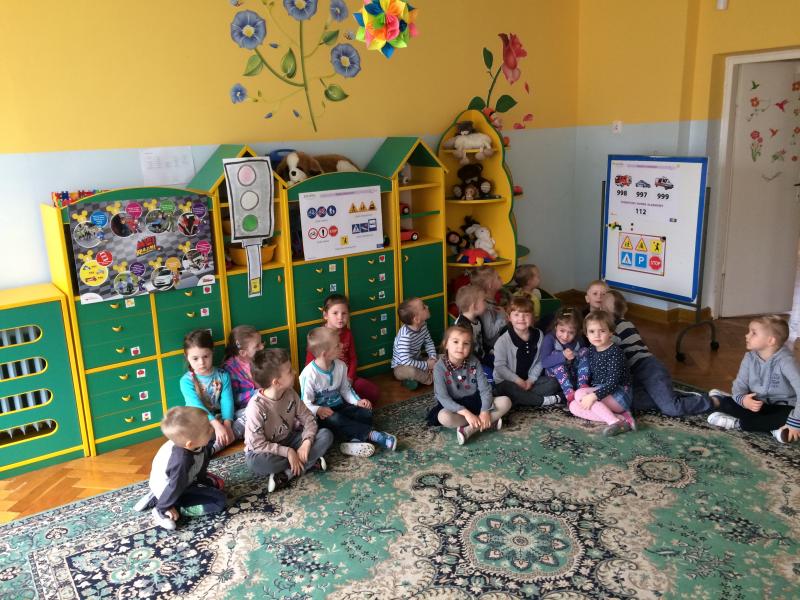 Zajęcia związane z konkursem "Przedszkolak Bezpieczny na Drodze" - 11.05.2017 - grupa III