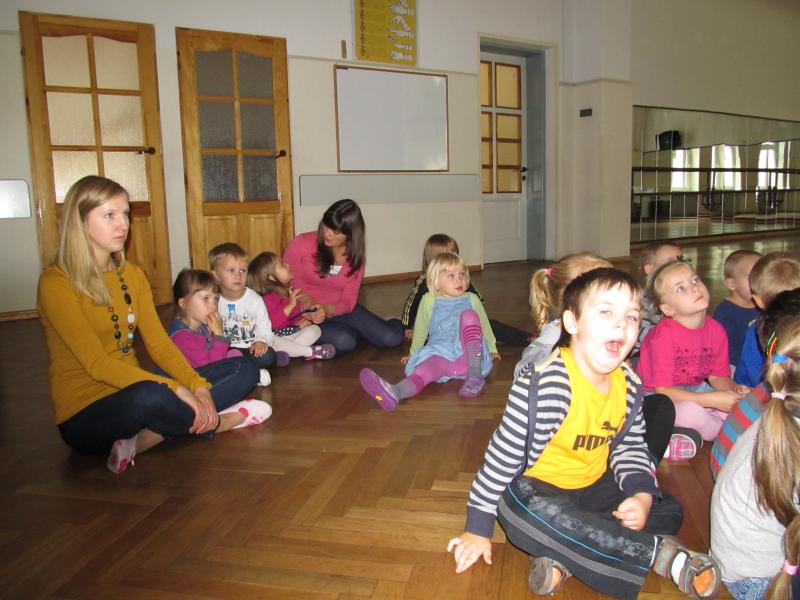 Zajęcia z rytmiki w naszym przedszkolu w roku szkolnym 2012/2013