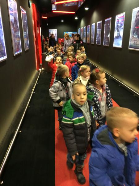 Multikino - zwiedzanie kinia, seans "Emma i Kacper" - 22.11.2016, grupa III
