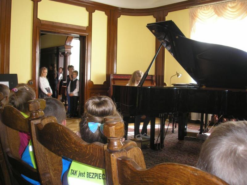 Odwiedziny w szkole muzycznej, gr. IV; 06-05-2015