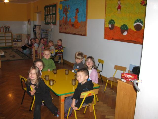 "Szwedzki stół" z Polski