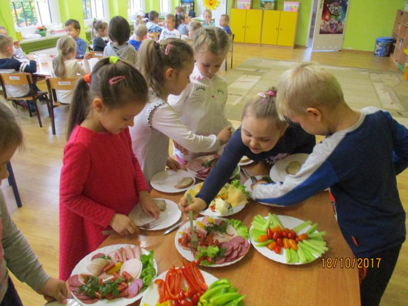 „Calineczka” zaprasza do szwedzkiego stołu