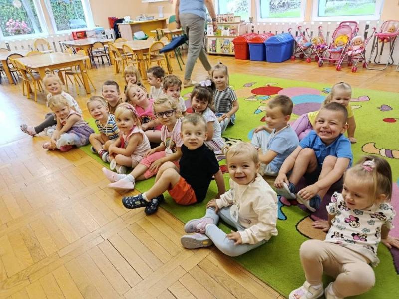 Pierwsze dni maluch&oacute;w w przedszkolu (gr. I)