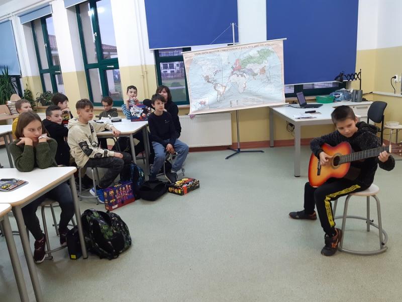 WSPANIAŁA MUZYKA YARIKA
