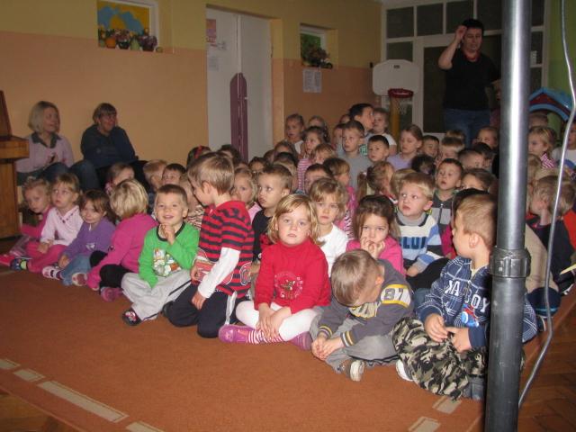 Teatrzyk kukiełkowy: "Psotnica - Reklamica"