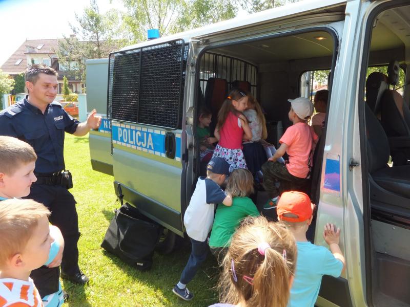 Policjanci w przedszkolu