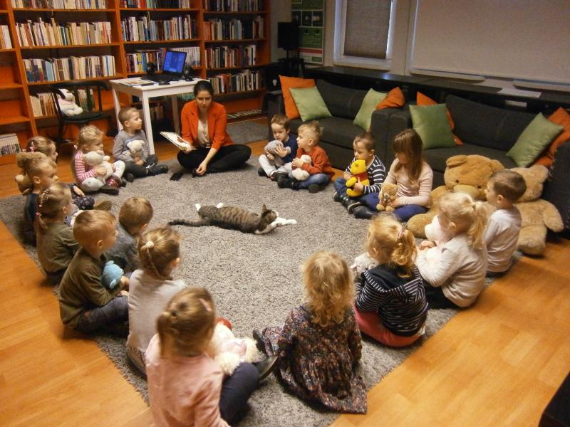 ,,Słoneczka'' w bibliotece