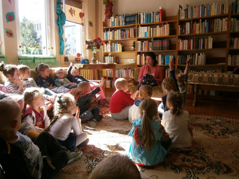 „BIEDRONKI” W BIBLIOTECE