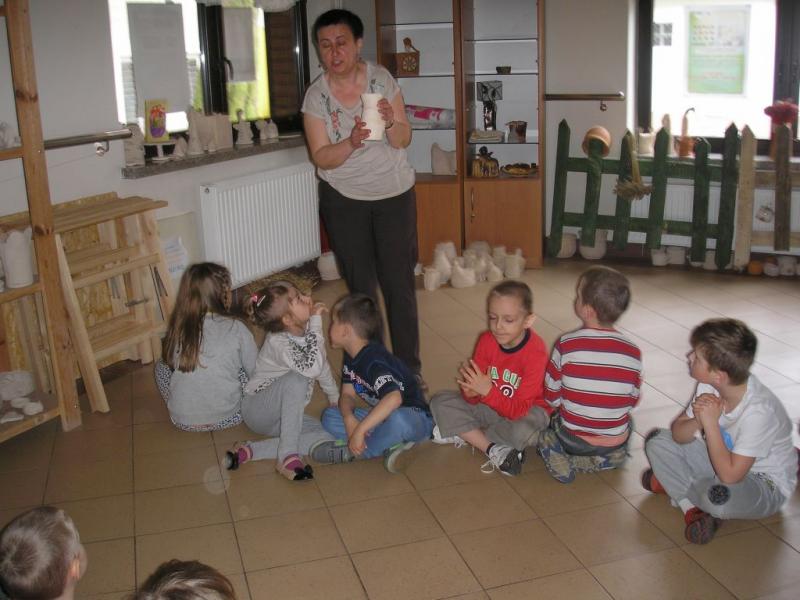 W pracowni ceramicznej - filcowanie gr. IV; 13-05-2015
