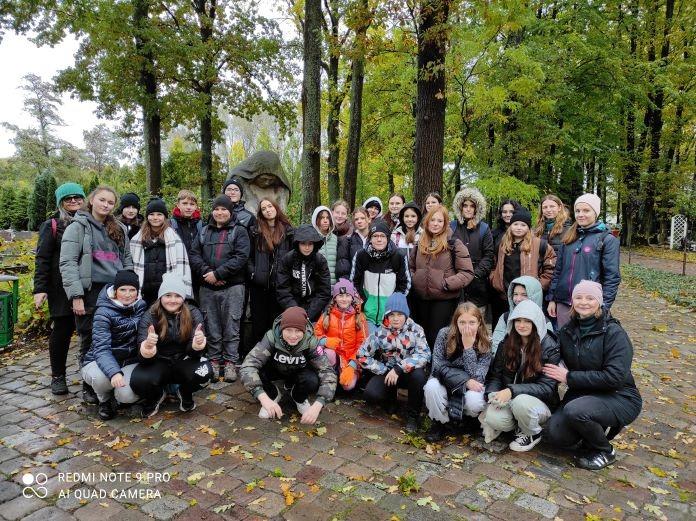 Wolontariusze na Starym Cmentarzu Komunalnym w Słupsku