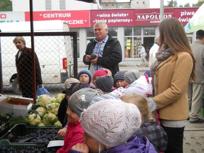 Kupujemy warzywa i owoce - wycieczka grupy III: 09.10.2013