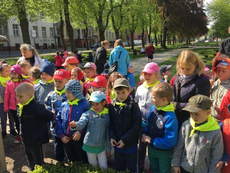 Akcja sadzenia kwiatów