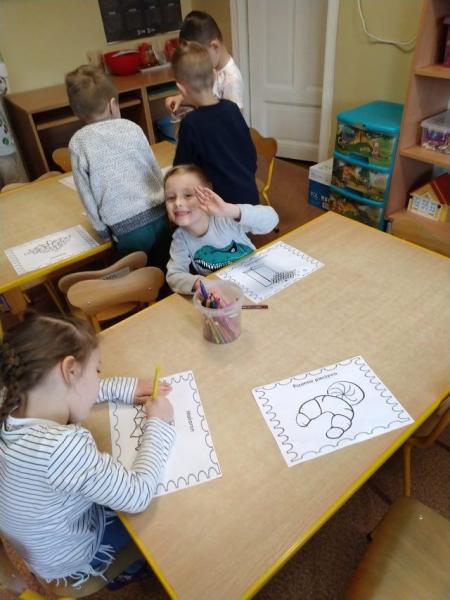 "SKĄD SIĘ BIORĄ PRODUKTY EKOLOGICZNE"